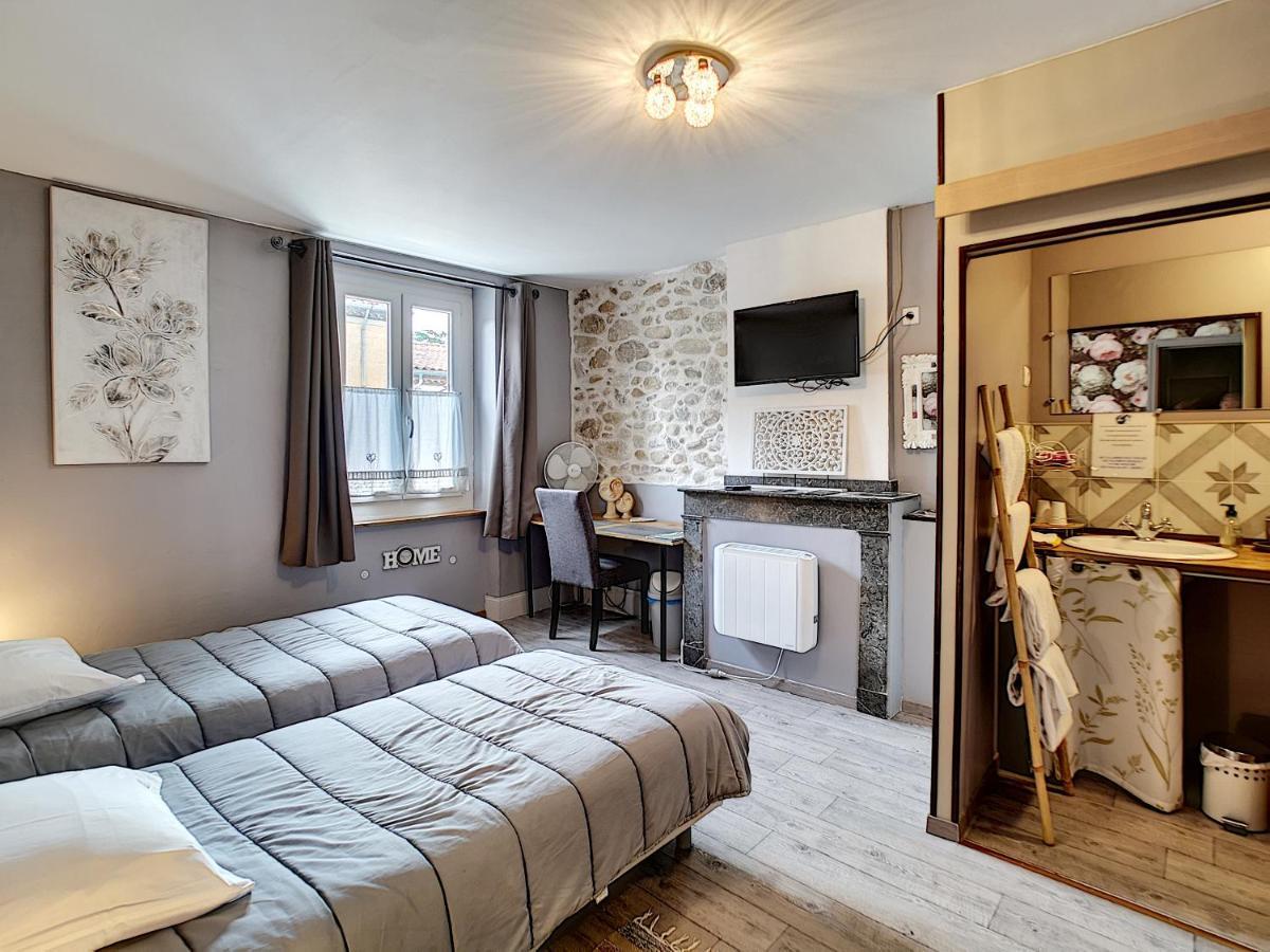 Maison De Ville Au Pied De La Montagne Noire 马扎梅 外观 照片